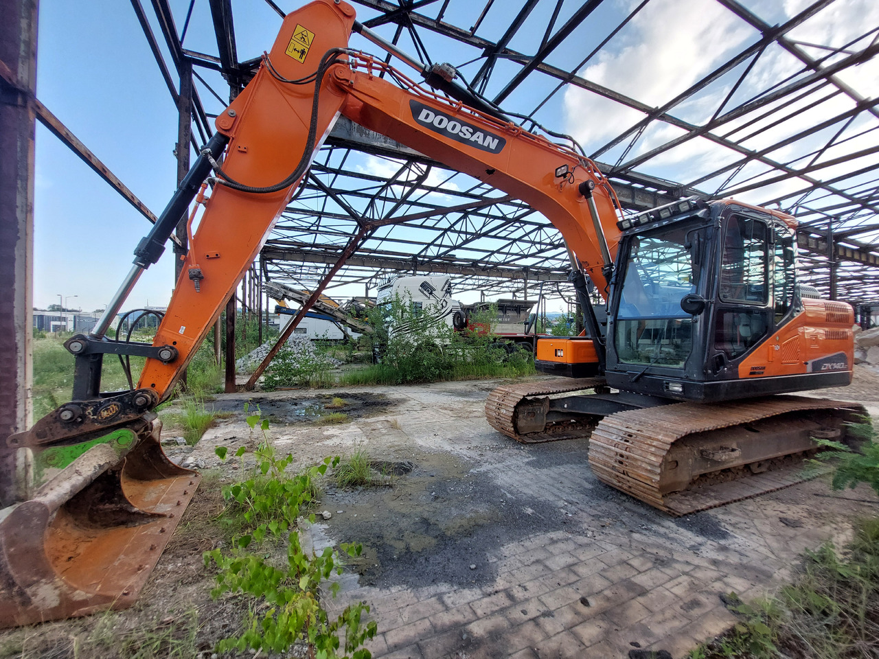 DOOSAN DX140LC-5 - Bager guseničar: slika 4 DOOSAN DX140LC-5 - Bager guseničar: slika 4