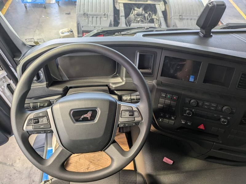 CAMION RIBALTABILE 4 ASSI 520 hp VASCA S5 NUOVO MAN TGS 41.520 8x4 BB CH CAMION RIBALTABILE 4 ASSI 520 hp VASCA S5 NUOVO MAN TGS 41.520 8x4 BB CH: slika 7 CAMION RIBALTABILE 4 ASSI 520 hp VASCA S5 NUOVO MAN TGS 41.520 8x4 BB CH CAMION RIBALTABILE 4 ASSI 520 hp VASCA S5 NUOVO MAN TGS 41.520 8x4 BB CH: slika 7