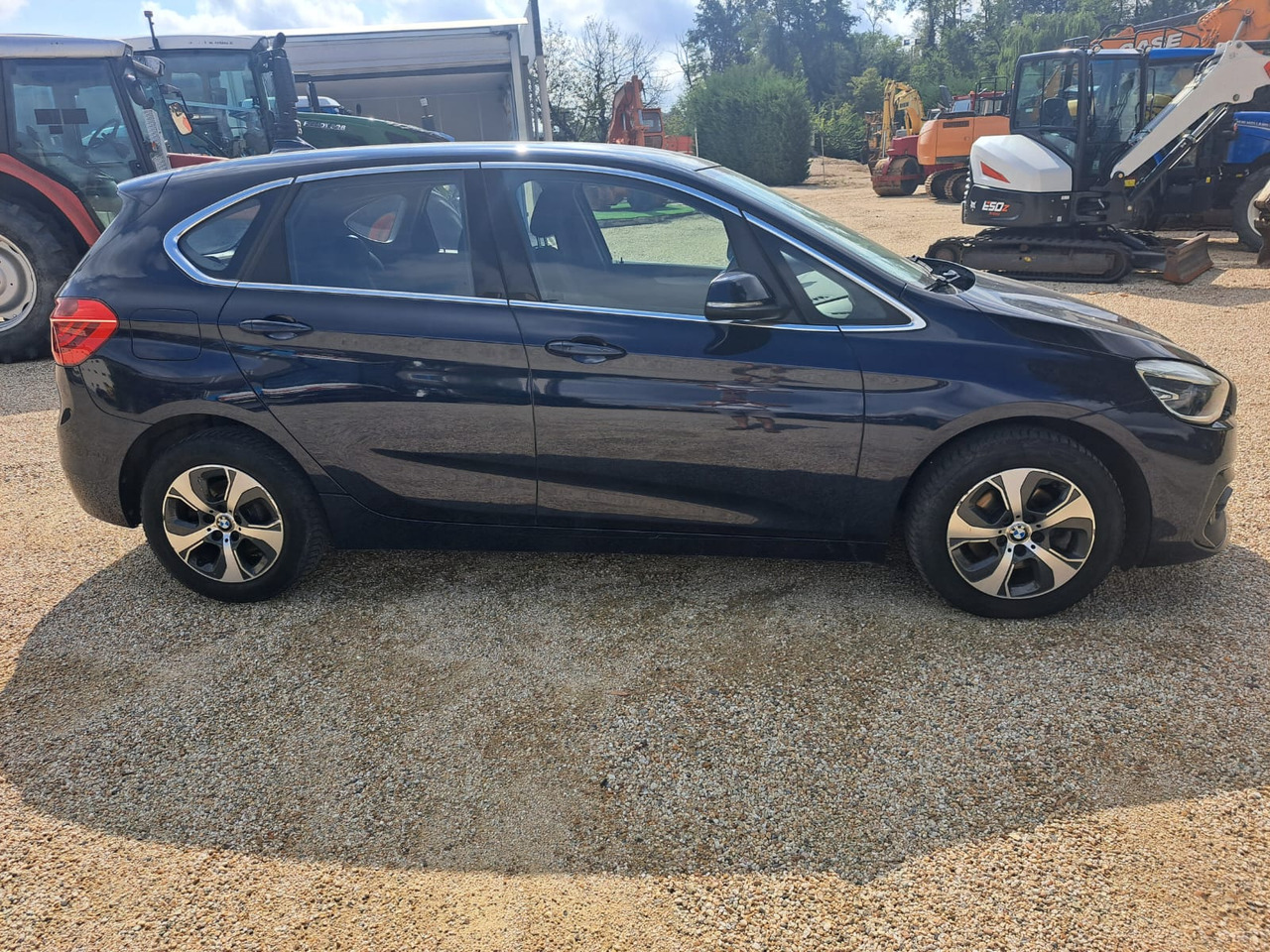 BMW 216 D ACTIVE TOURER - Limuzina: slika 1 BMW 216 D ACTIVE TOURER - Limuzina: slika 1