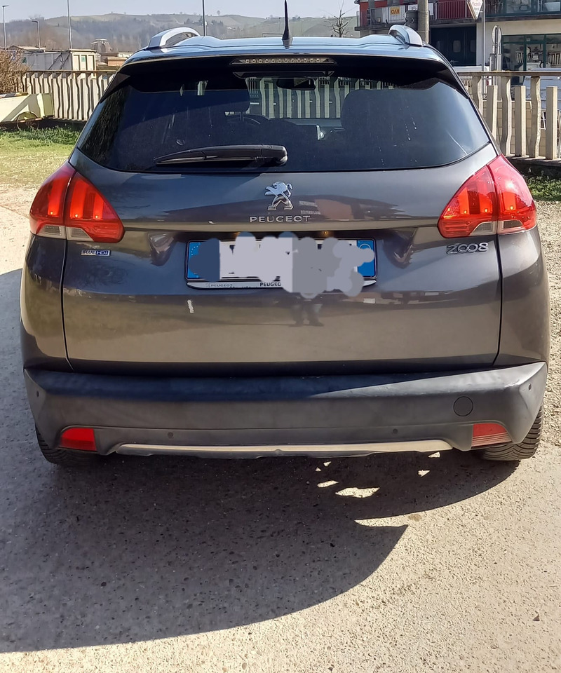 PEUGEOT 2008 - Limuzina: slika 5 PEUGEOT 2008 - Limuzina: slika 5