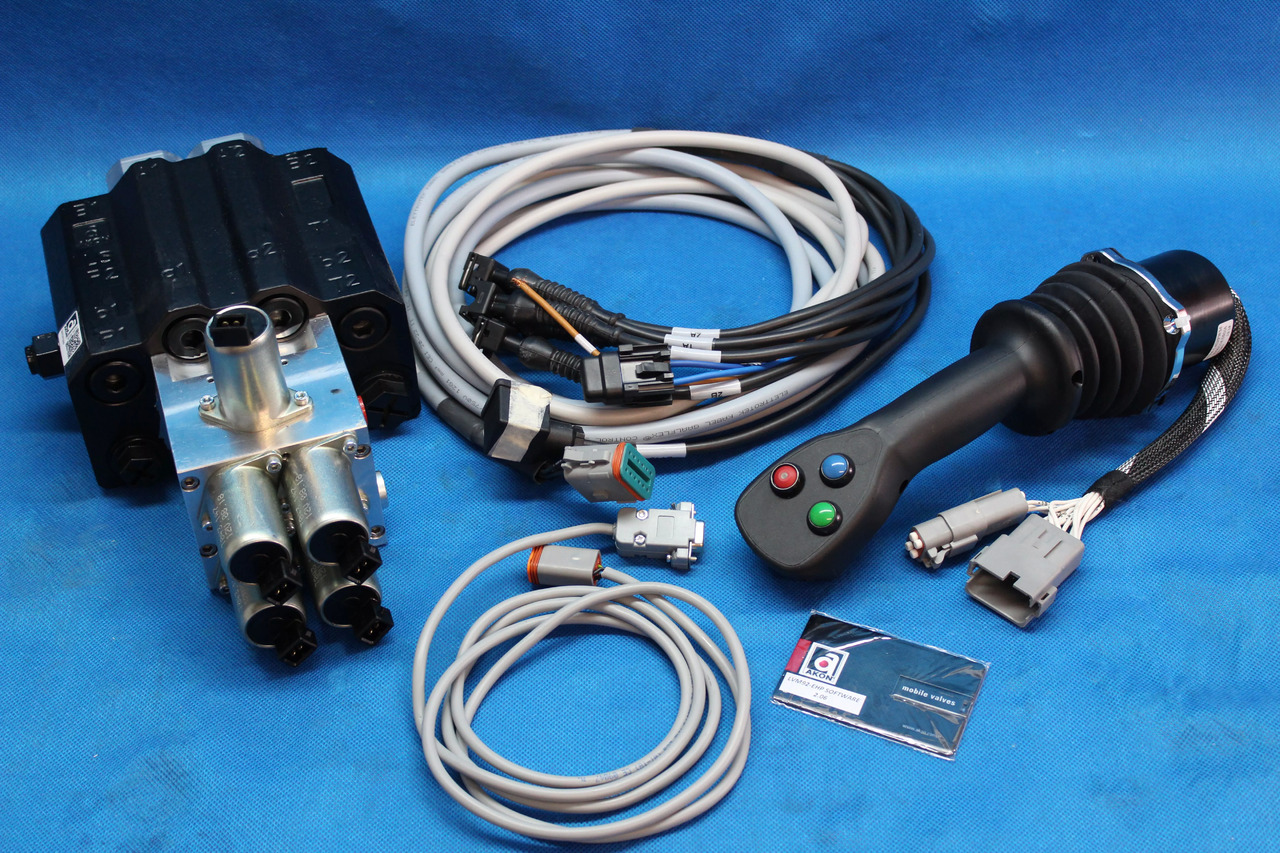 Joystick + AKON LVM92 Proportional Valve 90 L/Min 2 Sections for Loader, Closed - Prednji utovarivač za traktor za Kamion: slika 1 Joystick + AKON LVM92 Proportional Valve 90 L/Min 2 Sections for Loader, Closed - Prednji utovarivač za traktor za Kamion: slika 1