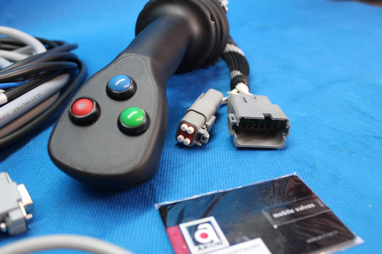 Joystick + AKON LVM92 Proportional Valve 90 L/Min 2 Sections for Loader, Closed - Prednji utovarivač za traktor za Kamion: slika 4 Joystick + AKON LVM92 Proportional Valve 90 L/Min 2 Sections for Loader, Closed - Prednji utovarivač za traktor za Kamion: slika 4