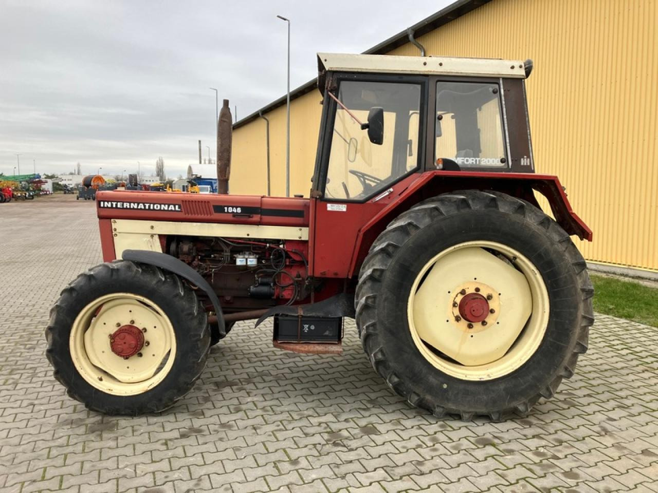 Case-IH 1046 AS - Traktor: slika 2 Case-IH 1046 AS - Traktor: slika 2