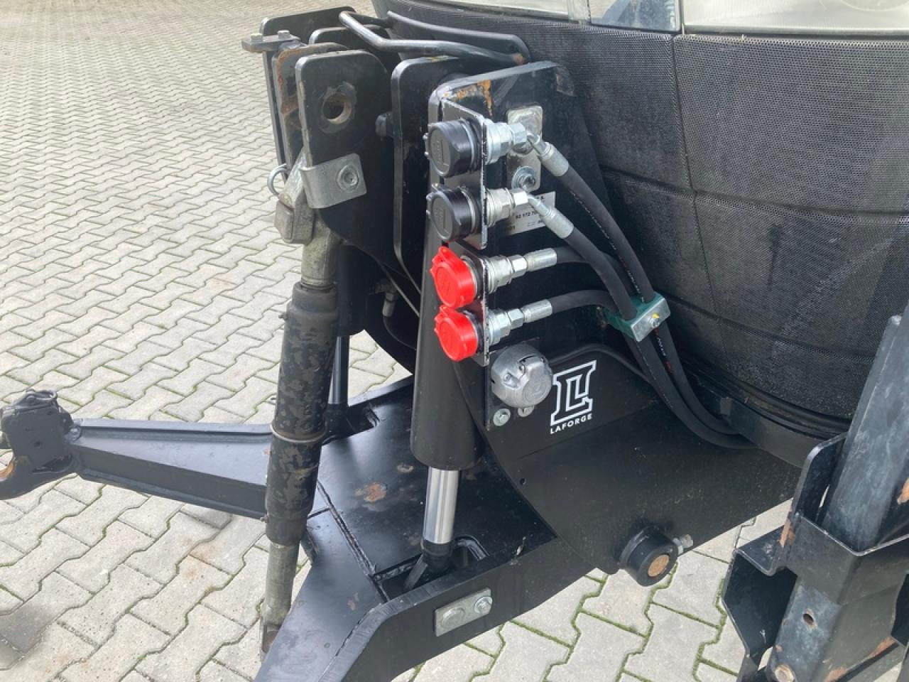 Case-IH MAGNUM 340 CVX ROWTRAC - Traktor: slika 5 Case-IH MAGNUM 340 CVX ROWTRAC - Traktor: slika 5