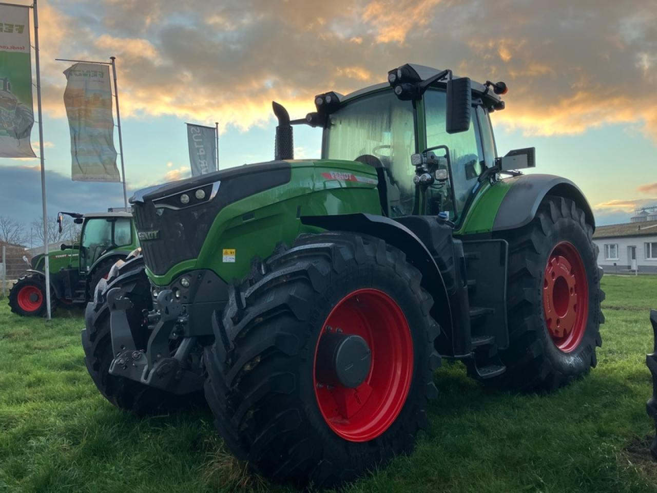 Fendt VARIO 1050 - Traktor: slika 2 Fendt VARIO 1050 - Traktor: slika 2
