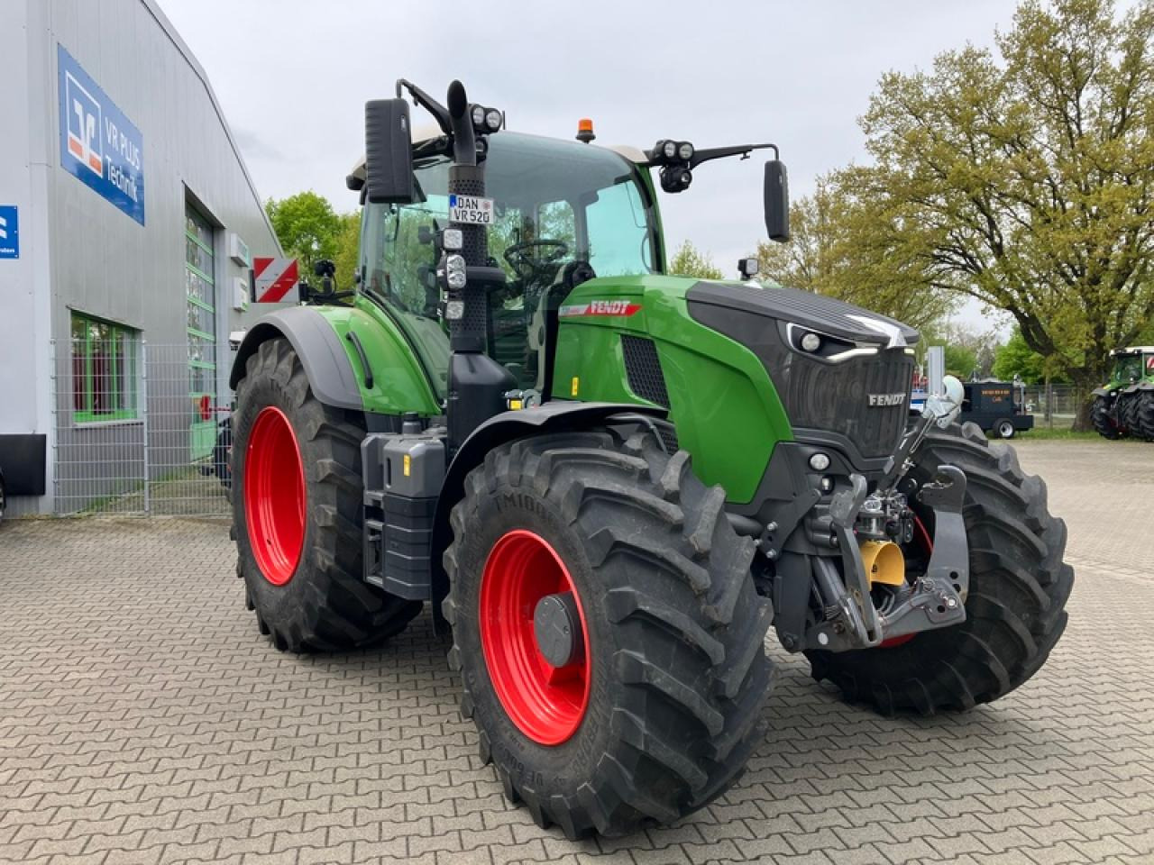 Fendt VARIO 728 POWER PLUS SET 2 - Traktor: slika 4 Fendt VARIO 728 POWER PLUS SET 2 - Traktor: slika 4