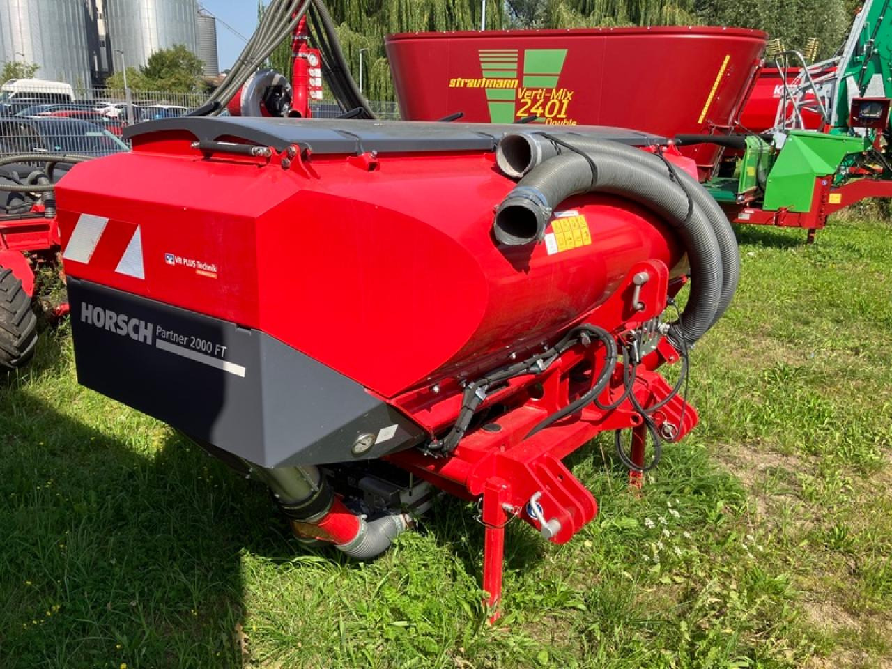Horsch PARTNER 2000 FRONTTANK - Rasipač veštačkog đubriva: slika 5 Horsch PARTNER 2000 FRONTTANK - Rasipač veštačkog đubriva: slika 5