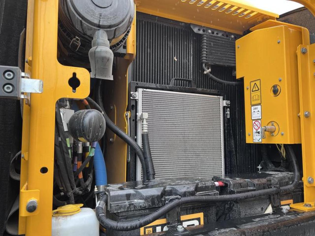 JCB JS145W - Bager točkaš: slika 4 JCB JS145W - Bager točkaš: slika 4