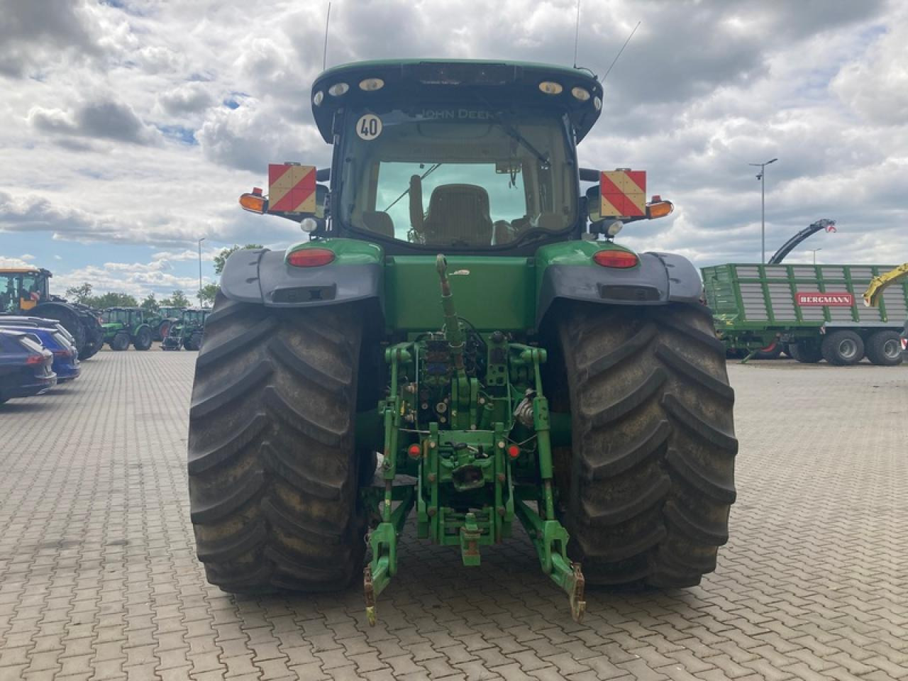 John Deere 8320 R AUTOPOWER - Traktor: slika 3 John Deere 8320 R AUTOPOWER - Traktor: slika 3