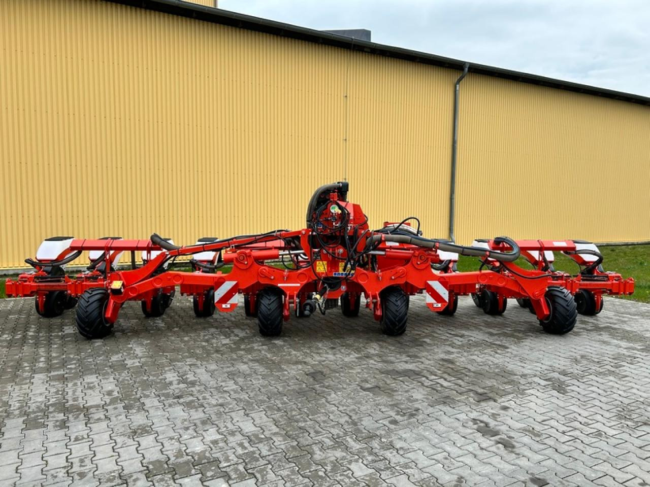 Kuhn MAXIMA 3RXLE - Mašina za preciznu setvu: slika 2 Kuhn MAXIMA 3RXLE - Mašina za preciznu setvu: slika 2