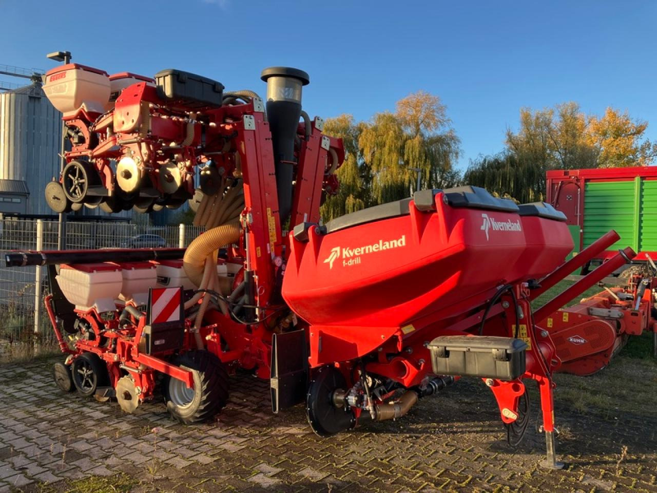 Kverneland OPTIMA 12 SX + FRONTTANK//GEOSEED - Mašina za preciznu setvu: slika 2 Kverneland OPTIMA 12 SX + FRONTTANK//GEOSEED - Mašina za preciznu setvu: slika 2