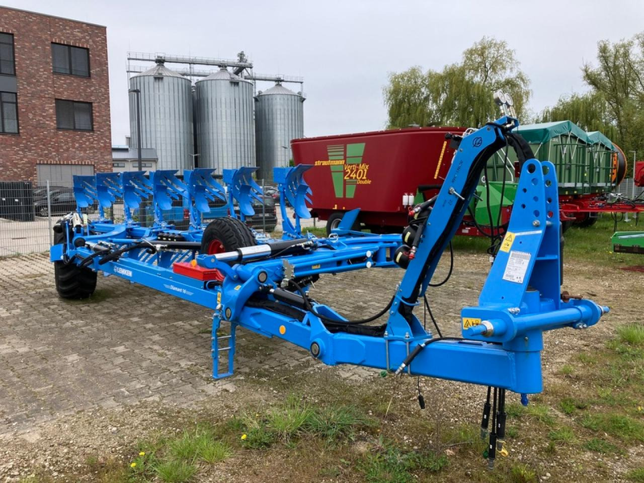 Lemken DIAMANT 16 V OFF+ONLAND - Plug: slika 2 Lemken DIAMANT 16 V OFF+ONLAND - Plug: slika 2