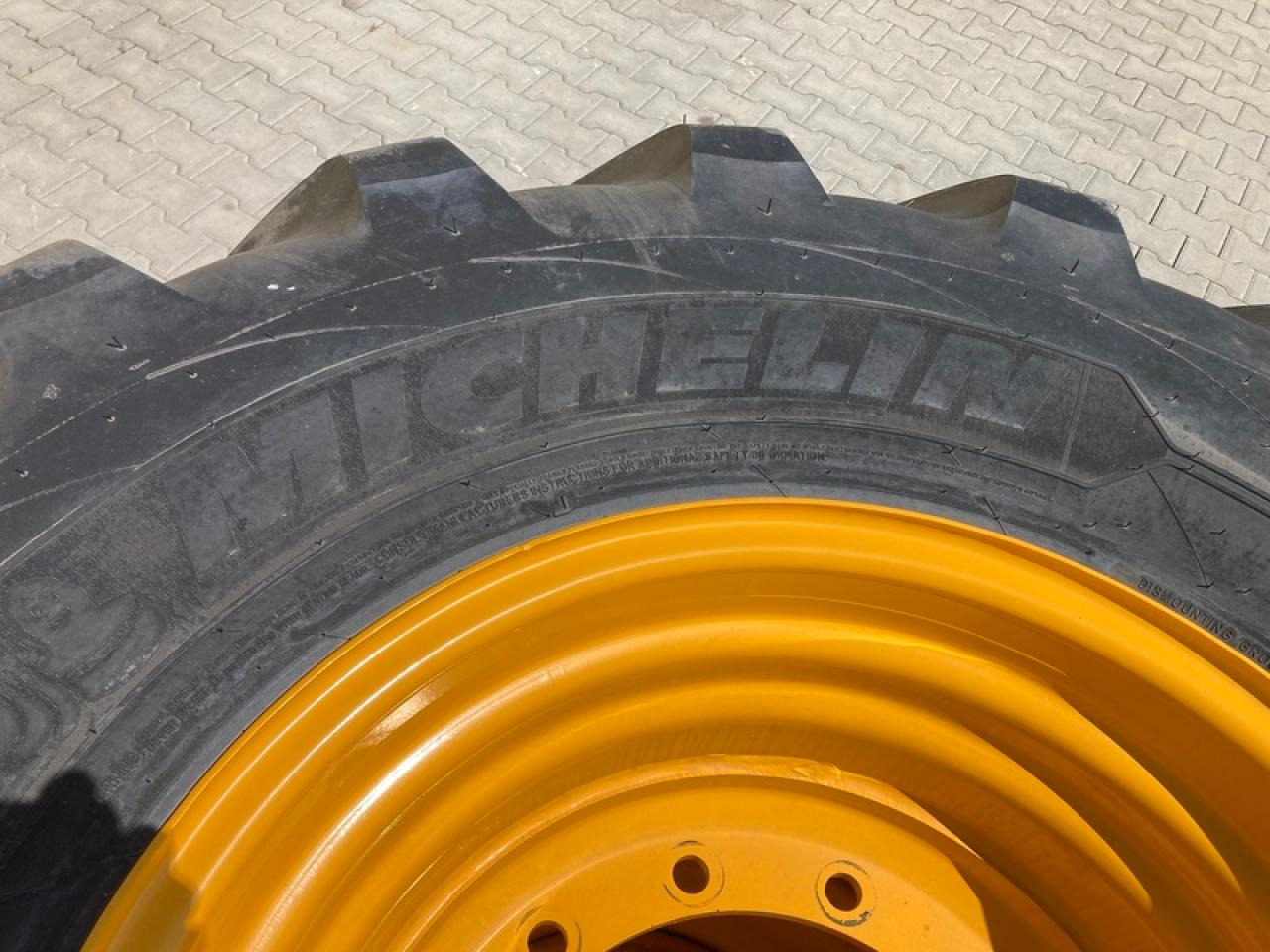 Michelin 620/70R26 VF CFO+ ZU JCB TM 420 - Guma: slika 5 Michelin 620/70R26 VF CFO+ ZU JCB TM 420 - Guma: slika 5