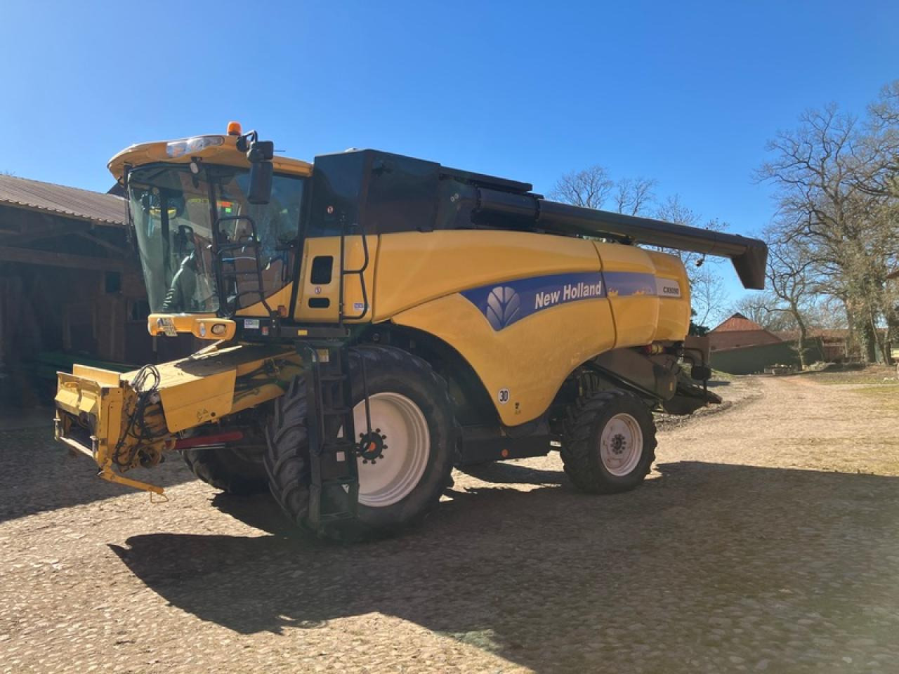 New Holland CX 8090 ALLRAD - Kombinovani kombajn: slika 3 New Holland CX 8090 ALLRAD - Kombinovani kombajn: slika 3