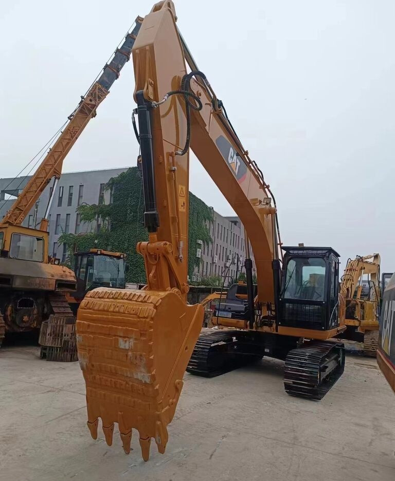 Caterpillar 320D - Bager točkaš: slika 3 Caterpillar 320D - Bager točkaš: slika 3