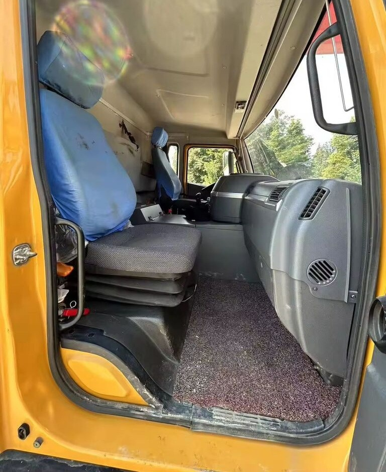 Sany Hot sale new model used Sany Heavy Industry STC550 55 ton truck - Pokretni kran: slika 5 Sany Hot sale new model used Sany Heavy Industry STC550 55 ton truck - Pokretni kran: slika 5