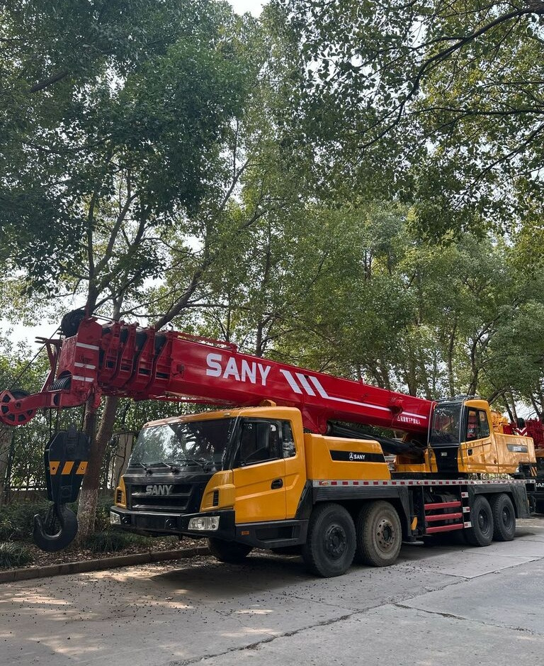 Sany STC250 STC500 STC800 25 50 80 100 truck crane for sale - Pokretni kran: slika 2 Sany STC250 STC500 STC800 25 50 80 100 truck crane for sale - Pokretni kran: slika 2