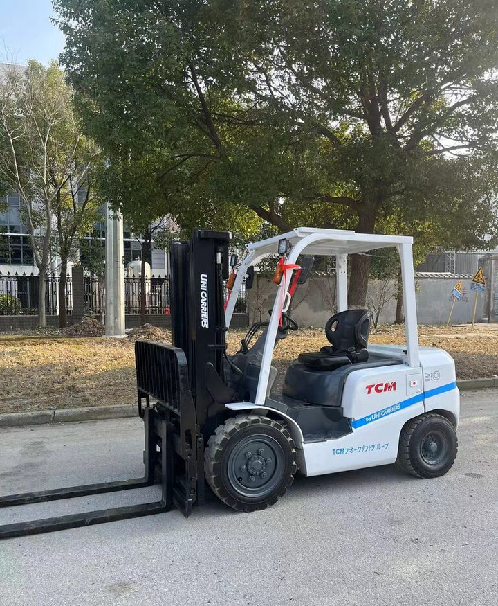 TCM FD30 FD50 FD100 FD80 3ton 5ton - Dizel viljuškar: slika 2 TCM FD30 FD50 FD100 FD80 3ton 5ton - Dizel viljuškar: slika 2