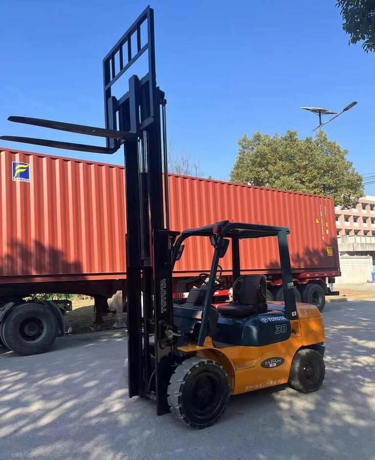 Toyota Made in Japan 7FD30 3ton 5ton 7FD50 for sale - Dizel viljuškar: slika 5 Toyota Made in Japan 7FD30 3ton 5ton 7FD50 for sale - Dizel viljuškar: slika 5