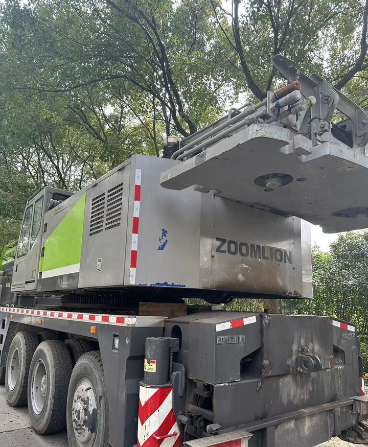 Zoomlion Zoomlion ZTC800V ZTV900V ZTC1000V ZTC110V 110 ton Zoomlion secon - Pokretni kran: slika 2 Zoomlion Zoomlion ZTC800V ZTV900V ZTC1000V ZTC110V 110 ton Zoomlion secon - Pokretni kran: slika 2