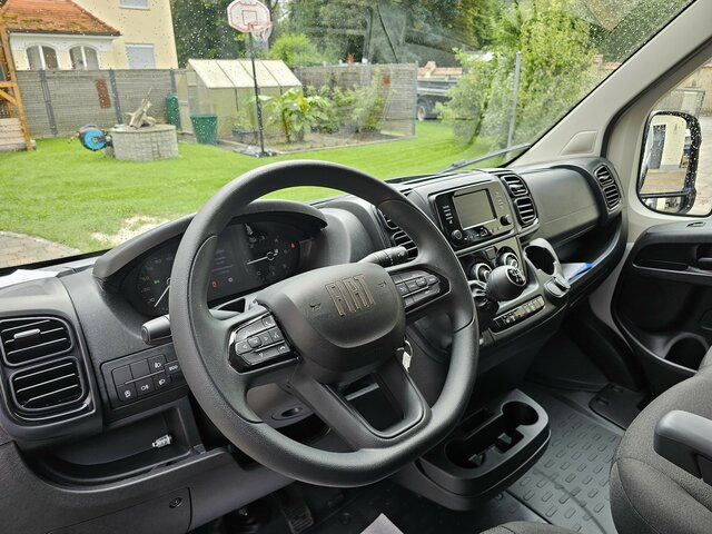 FIAT Ducato 35 L3H2 MAXI 13m³ 180 Klima Kamera - Furgon: slika 3 FIAT Ducato 35 L3H2 MAXI 13m³ 180 Klima Kamera - Furgon: slika 3