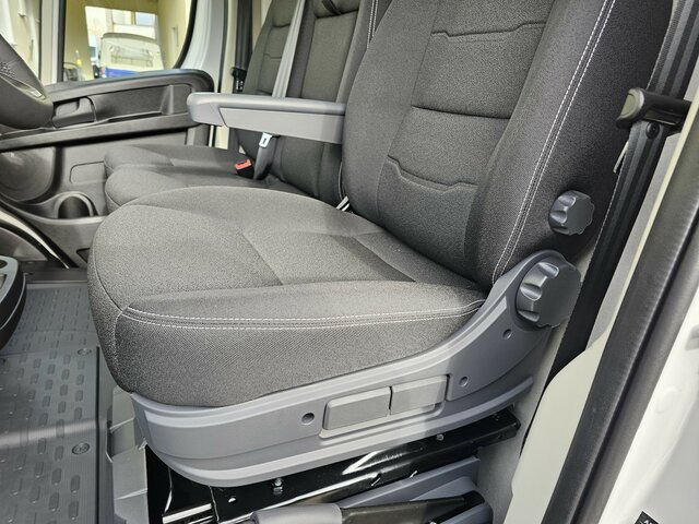 FIAT Ducato 35 L3H2 MAXI 13m³ 180 teilverglast... - Furgon: slika 2 FIAT Ducato 35 L3H2 MAXI 13m³ 180 teilverglast... - Furgon: slika 2