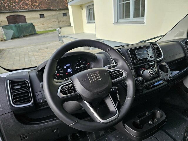 FIAT Ducato 35 L3H2 MAXI 13m³ 180 teilverglast... - Furgon: slika 4 FIAT Ducato 35 L3H2 MAXI 13m³ 180 teilverglast... - Furgon: slika 4