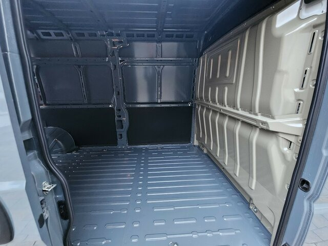 Furgon novi FIAT Ducato 35 MAXI L5H2 L4H2 180 15m³ Safety Kamera...: slika 27 Furgon novi FIAT Ducato 35 MAXI L5H2 L4H2 180 15m³ Safety Kamera...: slika 27