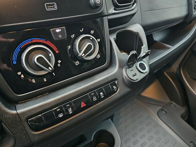 Furgon novi FIAT Ducato 35 MAXI L5H2 L4H2 180 15m³ Safety Kamera...: slika 11 Furgon novi FIAT Ducato 35 MAXI L5H2 L4H2 180 15m³ Safety Kamera...: slika 11