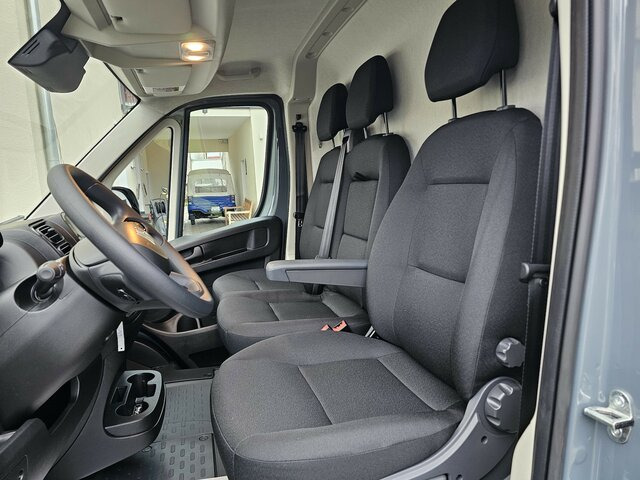 Furgon novi FIAT Ducato 35 MAXI L5H2 L4H2 180 15m³ Safety Kamera...: slika 40 Furgon novi FIAT Ducato 35 MAXI L5H2 L4H2 180 15m³ Safety Kamera...: slika 40