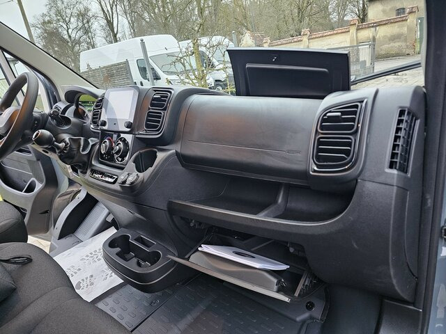 Furgon novi FIAT Ducato 35 MAXI L5H2 L4H2 180 15m³ Safety Kamera...: slika 18 Furgon novi FIAT Ducato 35 MAXI L5H2 L4H2 180 15m³ Safety Kamera...: slika 18