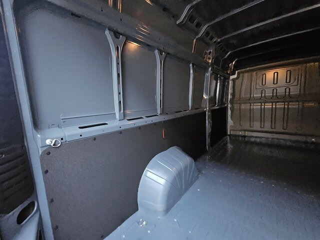 Furgon novi FIAT Ducato 35 MAXI L5H2 L4H2 180 15m³ Safety Kamera...: slika 30 Furgon novi FIAT Ducato 35 MAXI L5H2 L4H2 180 15m³ Safety Kamera...: slika 30