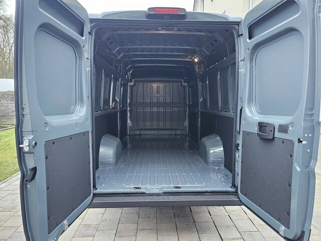 Furgon novi FIAT Ducato 35 MAXI L5H2 L4H2 180 15m³ Safety Kamera...: slika 24 Furgon novi FIAT Ducato 35 MAXI L5H2 L4H2 180 15m³ Safety Kamera...: slika 24