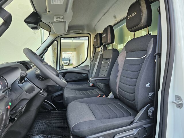 IVECO Daily 35S18 3.0 Koffer LBW Bär ACC LED sofort! - Dostavno vozilo sa zatvorenim sandukom: slika 2 IVECO Daily 35S18 3.0 Koffer LBW Bär ACC LED sofort! - Dostavno vozilo sa zatvorenim sandukom: slika 2
