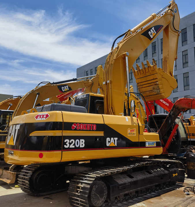 CAT 320B Excavator - Bager guseničar: slika 2 CAT 320B Excavator - Bager guseničar: slika 2