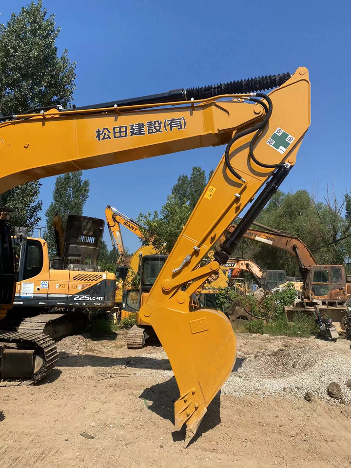 CAT 320DL Excavator - Bager guseničar: slika 2 CAT 320DL Excavator - Bager guseničar: slika 2