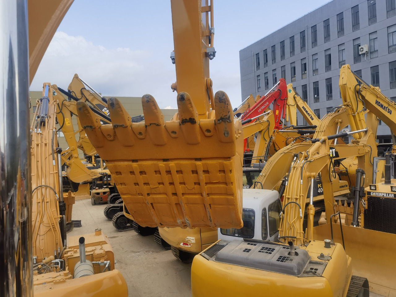 CAT 330DL excavator - Bager guseničar: slika 5 CAT 330DL excavator - Bager guseničar: slika 5