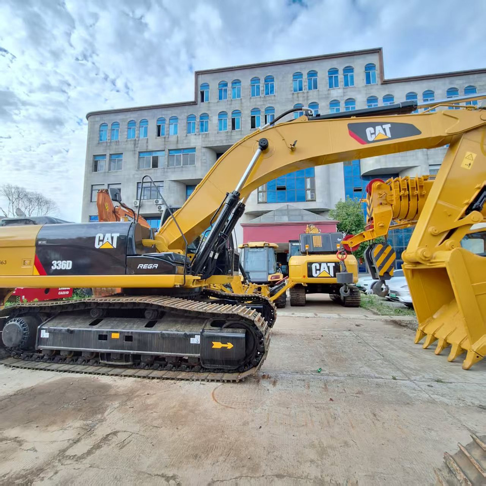 CAT 336D Excavator - Bager: slika 4 CAT 336D Excavator - Bager: slika 4
