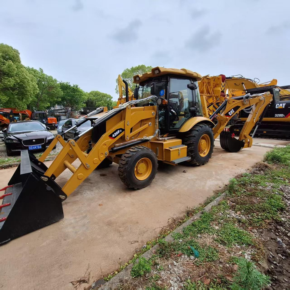 CAT 420F Backhoe Loader - Bager utovarivač: slika 5 CAT 420F Backhoe Loader - Bager utovarivač: slika 5