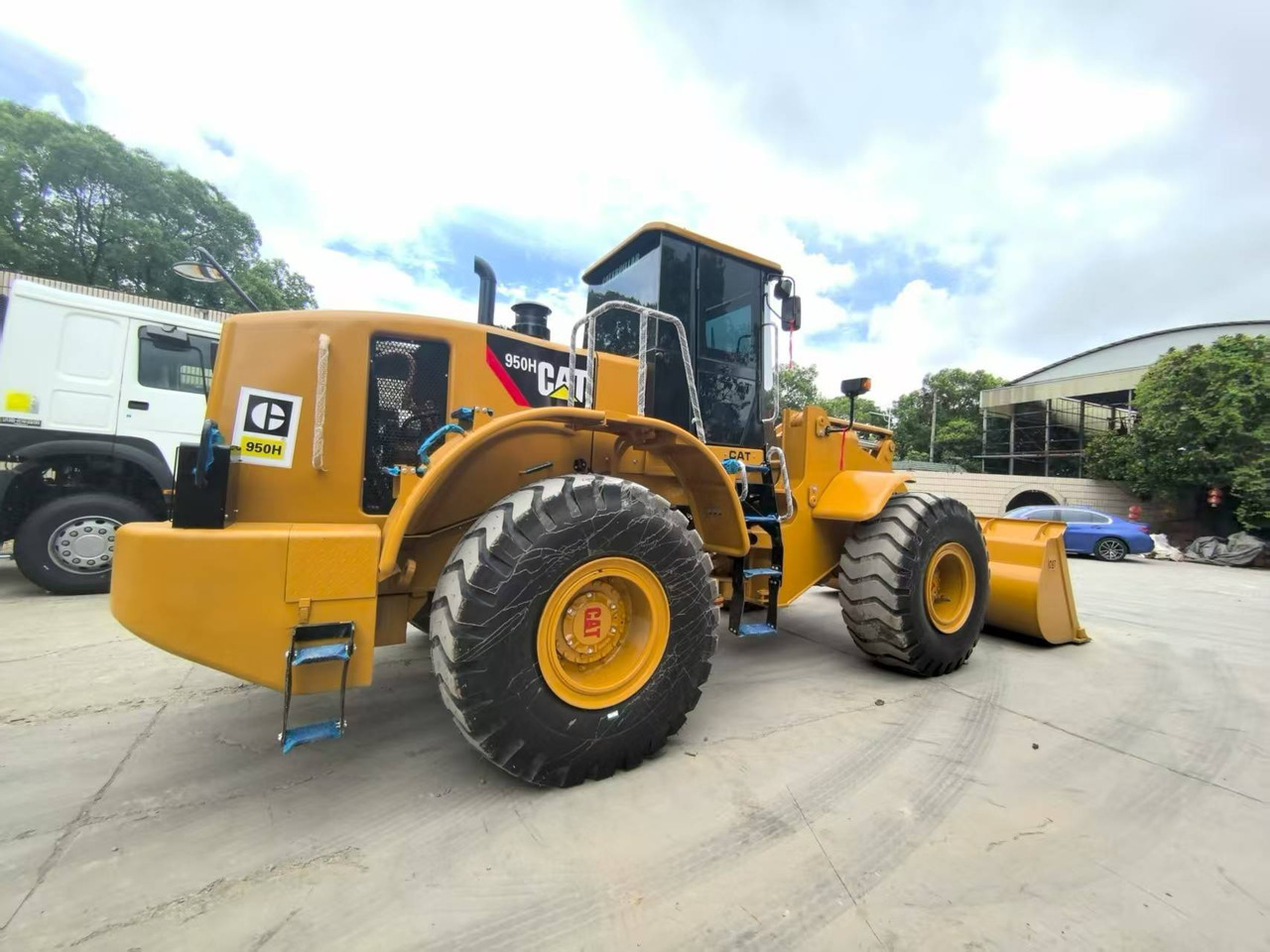CAT 950H - Utovarivač točkaš: slika 1 CAT 950H - Utovarivač točkaš: slika 1