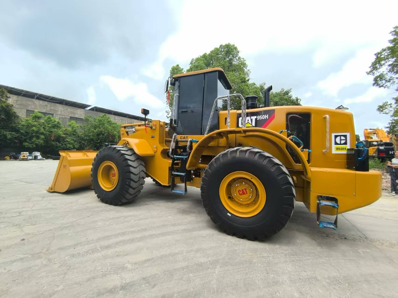 CAT 950H - Utovarivač točkaš: slika 2 CAT 950H - Utovarivač točkaš: slika 2