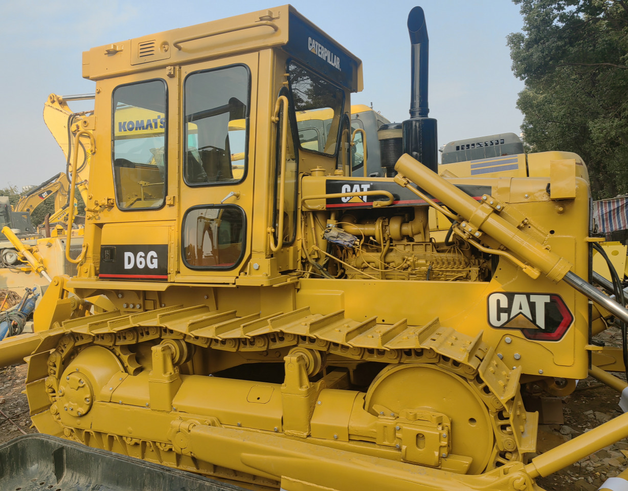 CAT D6G Bulldozer - Buldožer: slika 1 CAT D6G Bulldozer - Buldožer: slika 1
