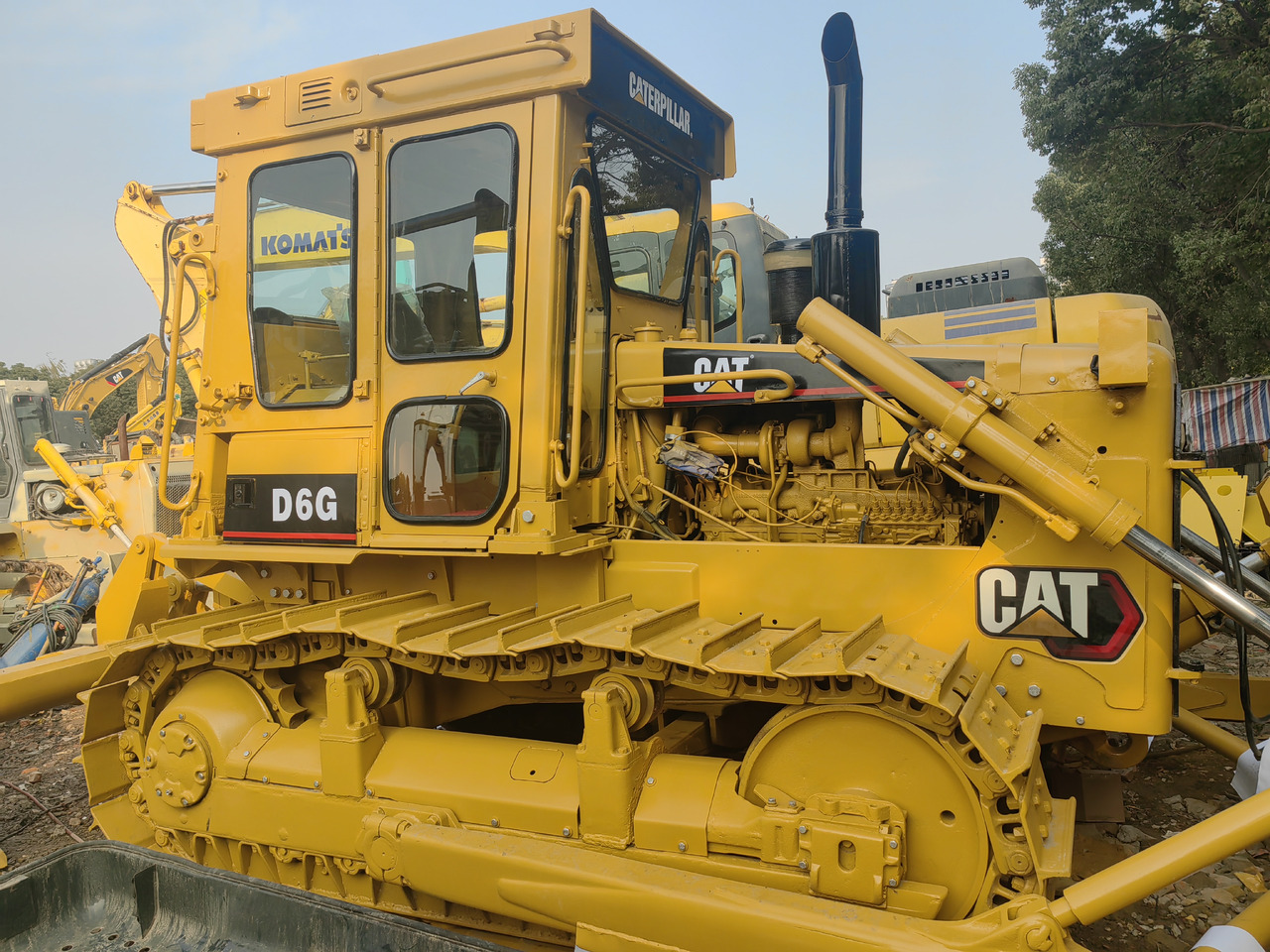 CAT D6G Bulldozer - Buldožer: slika 1 CAT D6G Bulldozer - Buldožer: slika 1