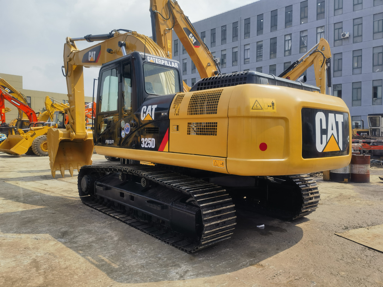 CATERPILLAR CAT 325D Excavator - Bager guseničar: slika 2 CATERPILLAR CAT 325D Excavator - Bager guseničar: slika 2