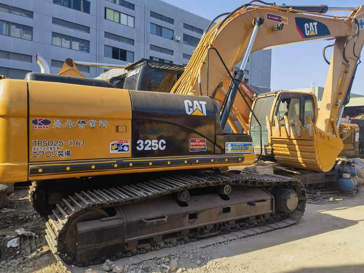 Caterpillar CAT325C Used Excavator 25ton hydraulic Crawler excavators used cat 325c excavator in shanghai - Bager guseničar: slika 4 Caterpillar CAT325C Used Excavator 25ton hydraulic Crawler excavators used cat 325c excavator in shanghai - Bager guseničar: slika 4