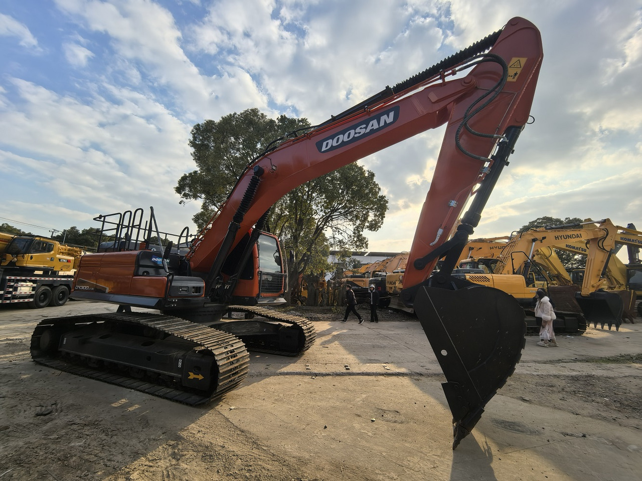 Doosan DX300LC Crawler Excavator - Bager guseničar: slika 3 Doosan DX300LC Crawler Excavator - Bager guseničar: slika 3