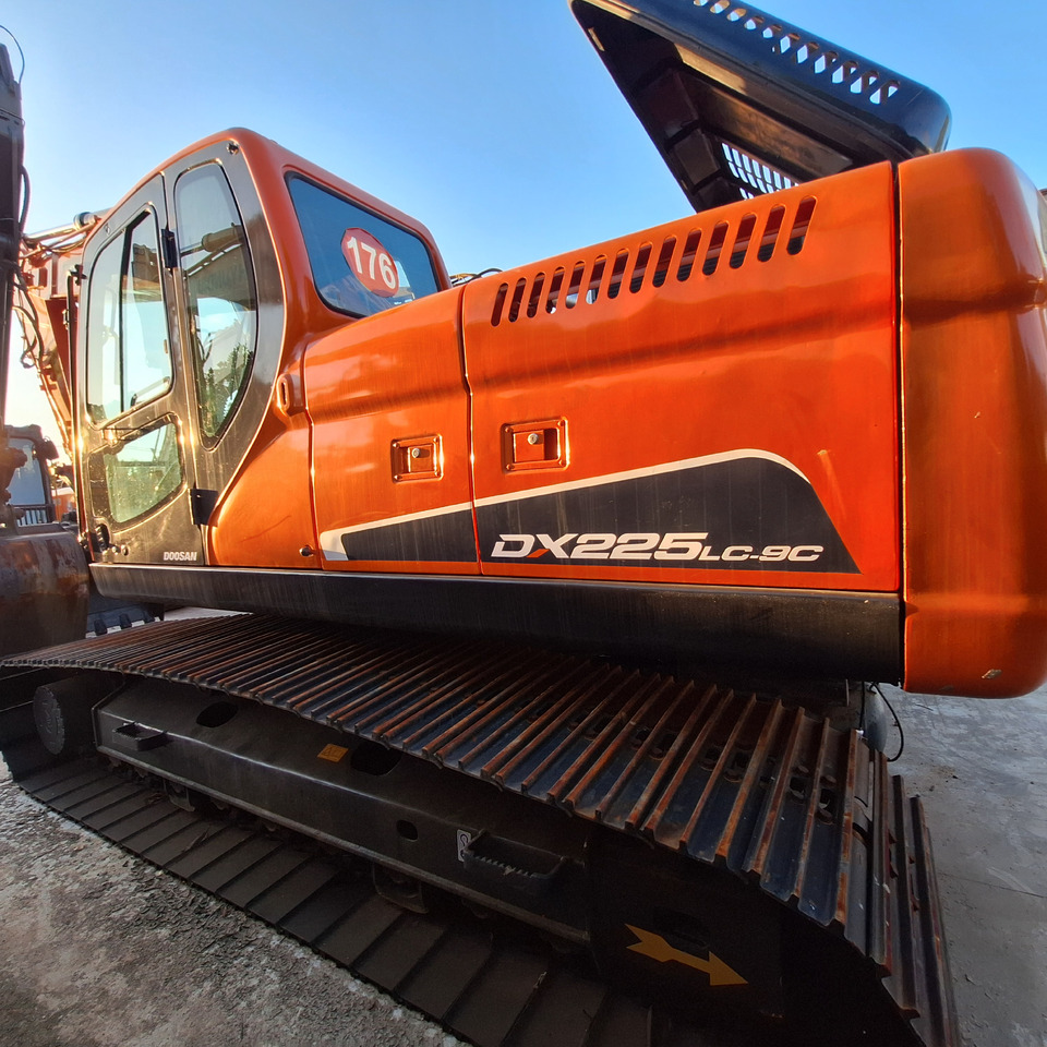 Doosan Dx225 LC-9C Crawler Excavator - Bager guseničar: slika 1 Doosan Dx225 LC-9C Crawler Excavator - Bager guseničar: slika 1