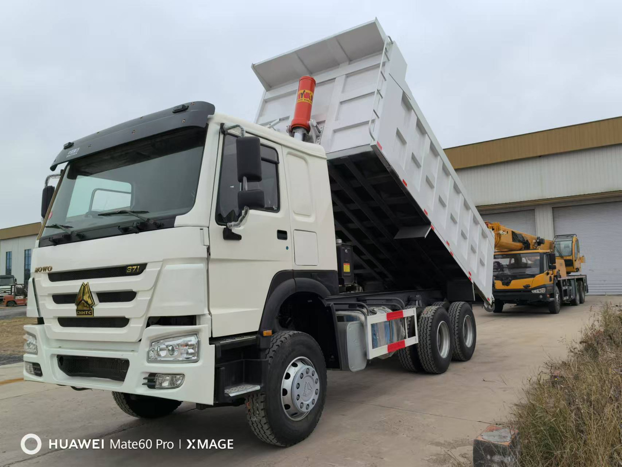 HOWO Howo 371 Used Dump Truck 6x4 - Istovarivač: slika 1 HOWO Howo 371 Used Dump Truck 6x4 - Istovarivač: slika 1