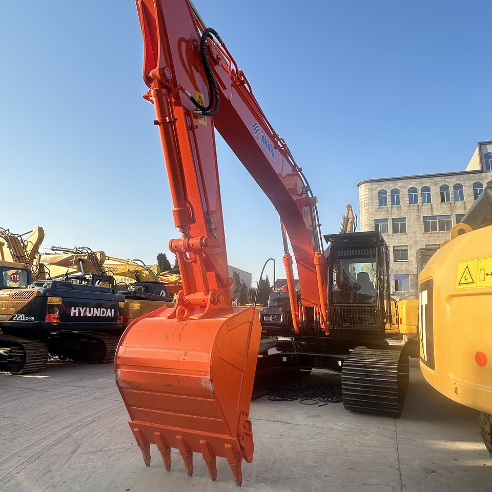 Hitachi ZX200-3 Excavator - Bager guseničar: slika 2 Hitachi ZX200-3 Excavator - Bager guseničar: slika 2