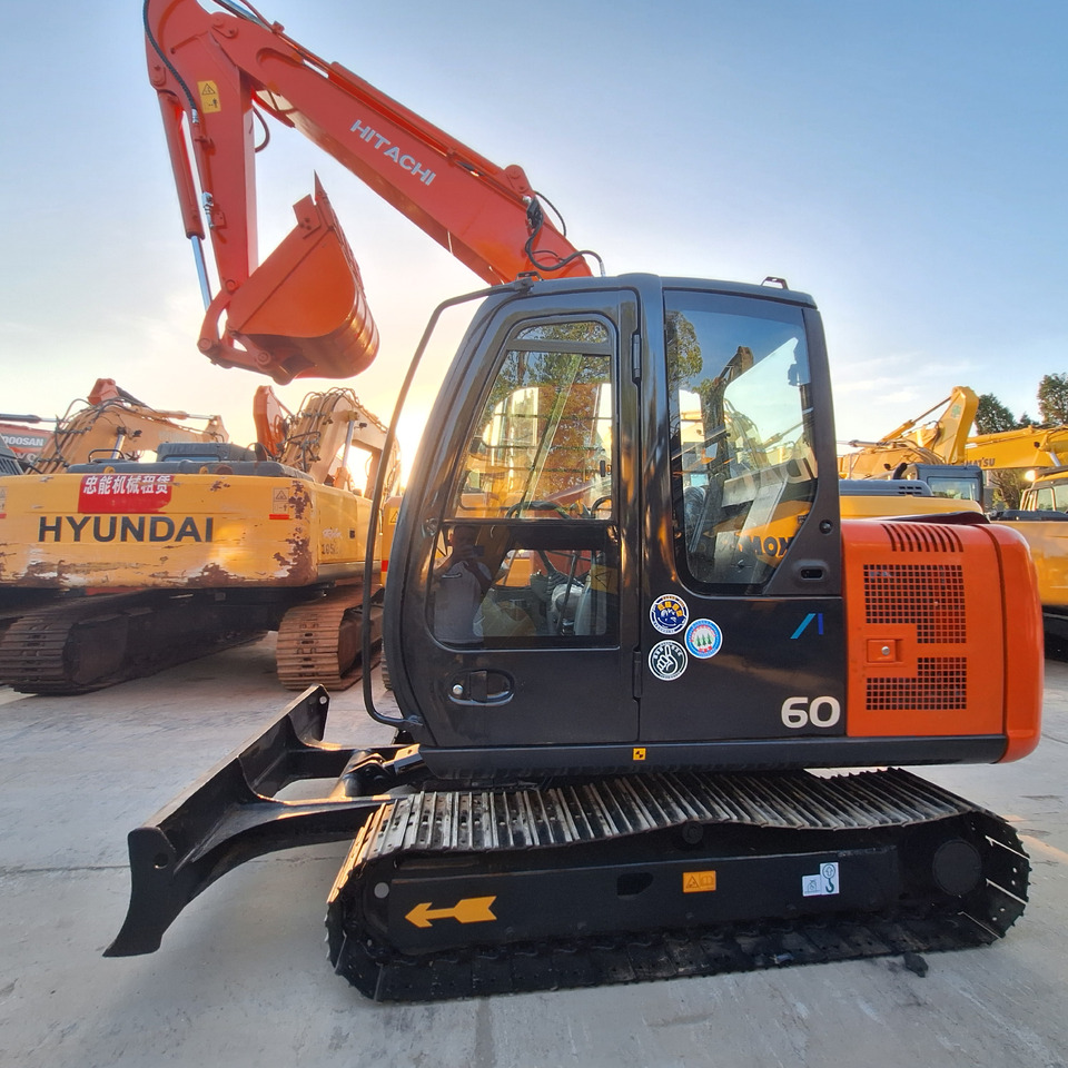Hitachi ZX60 Excavator - Bager guseničar: slika 3 Hitachi ZX60 Excavator - Bager guseničar: slika 3